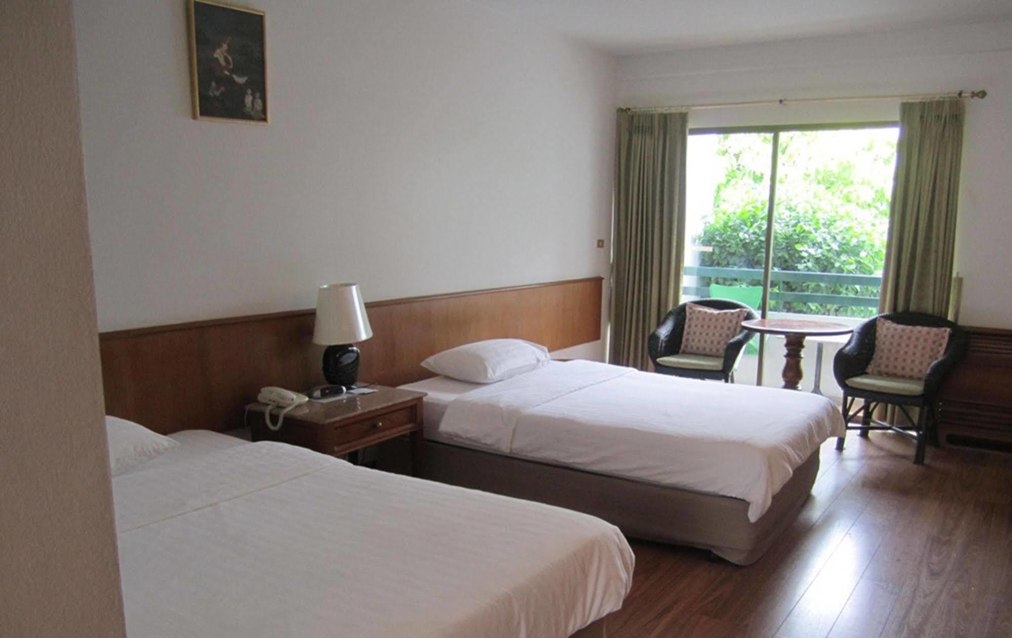 Sirin Hotel Хуа Хин Экстерьер фото