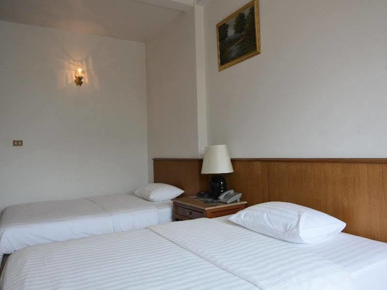 Sirin Hotel Хуа Хин Экстерьер фото