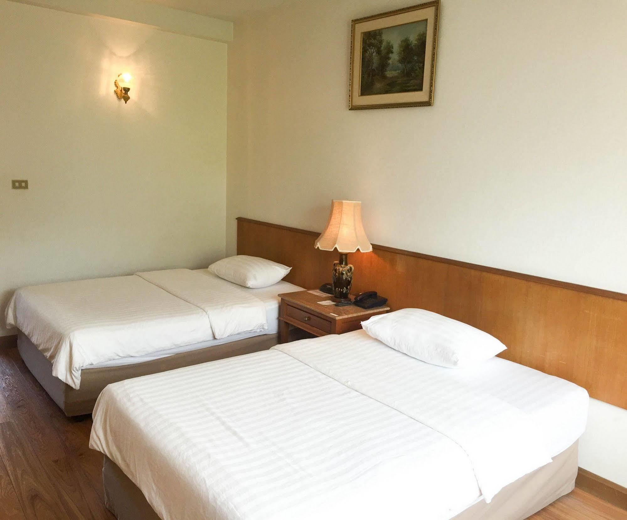 Sirin Hotel Хуа Хин Экстерьер фото