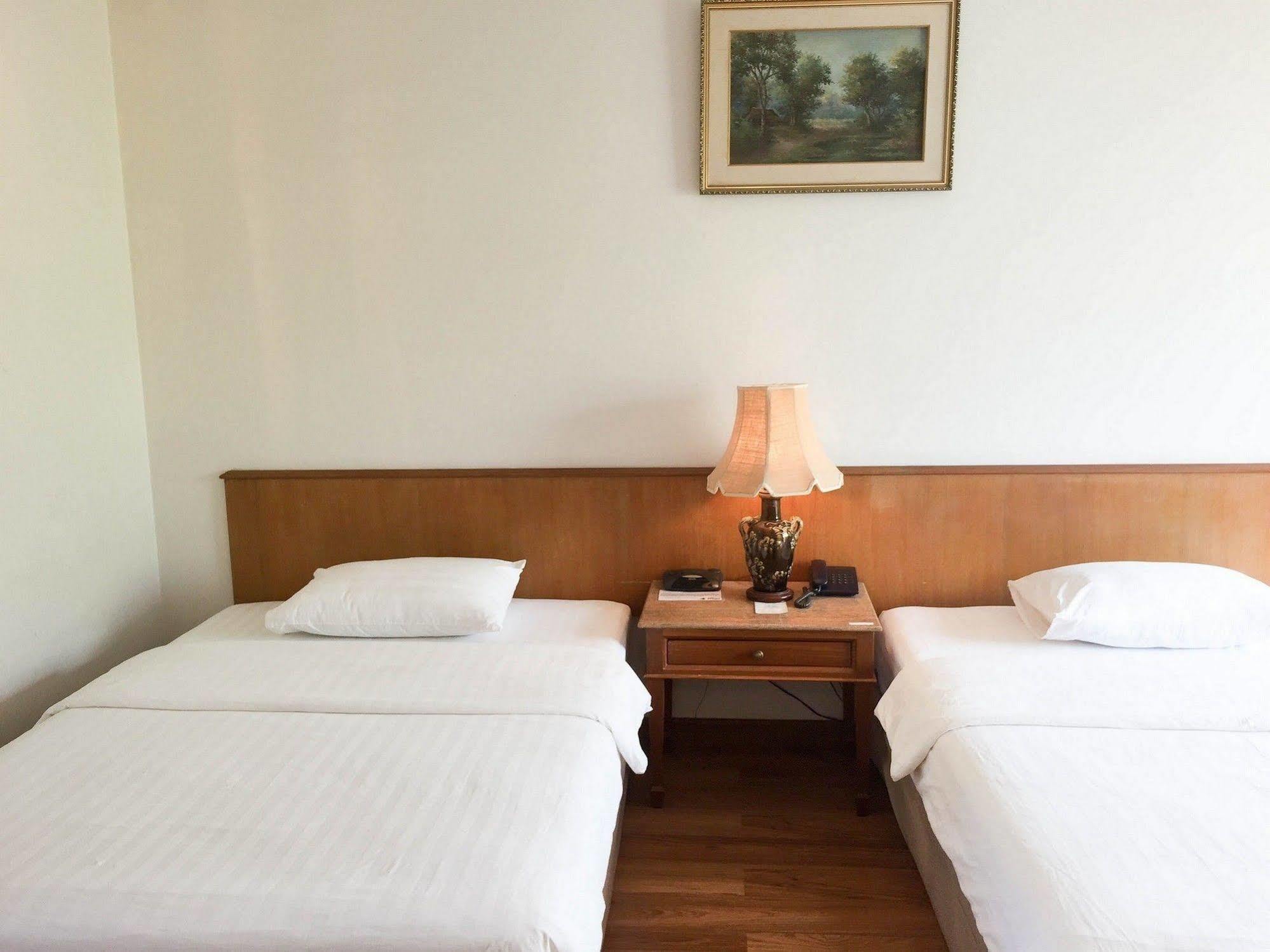 Sirin Hotel Хуа Хин Экстерьер фото